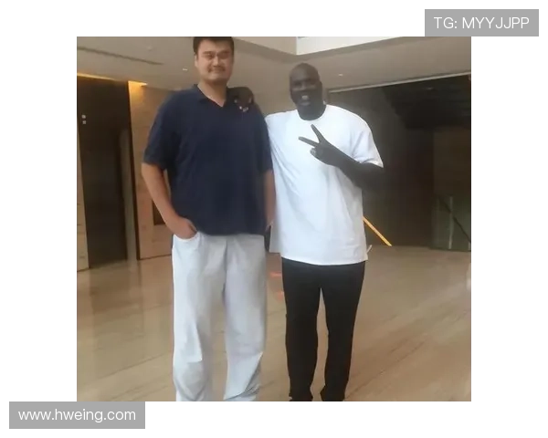 跟姚明似的身高与气质如何影响职业生涯与个人魅力的探讨 跟姚明似的身高与气质如何影响职业生涯与个人魅力的探讨